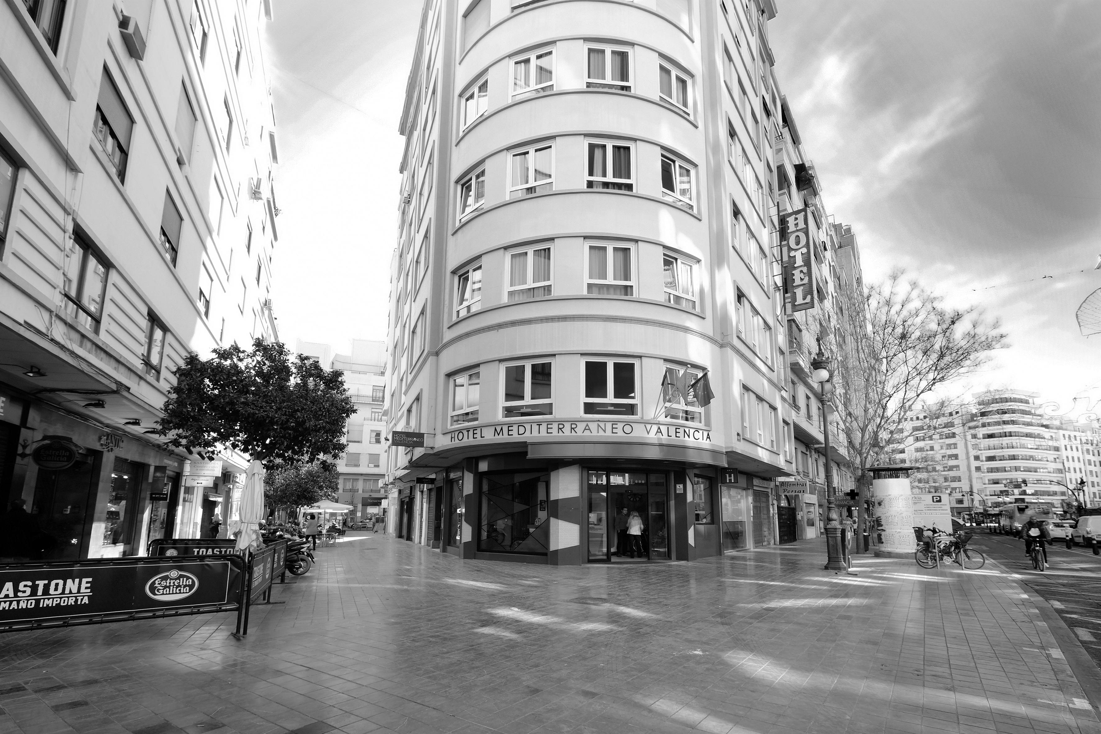 Hotel Mediterraneo Valencia Exterior photo